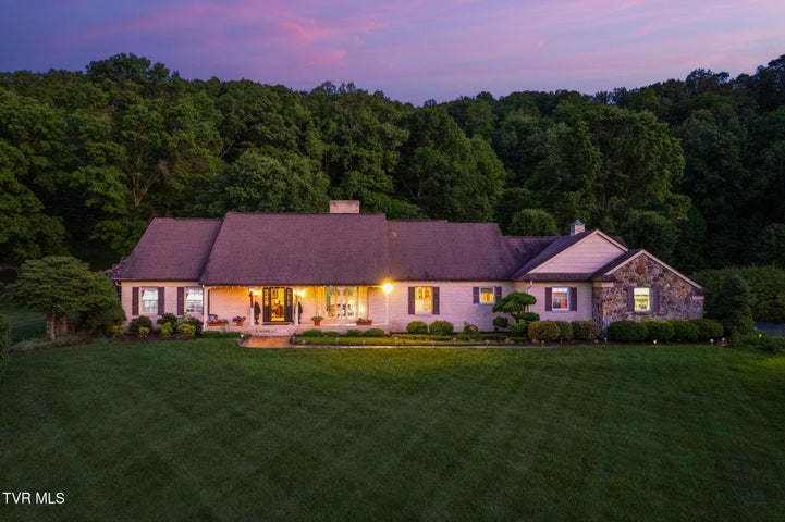 1st photo of 160 Fairway Drive