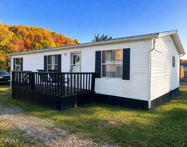 1st photo of 607 Spring Avenue