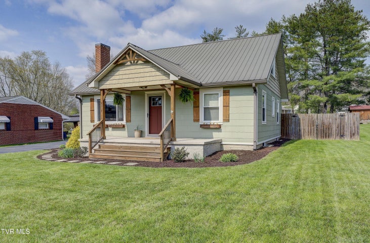 1st photo of 4238 Ivanhoe Street