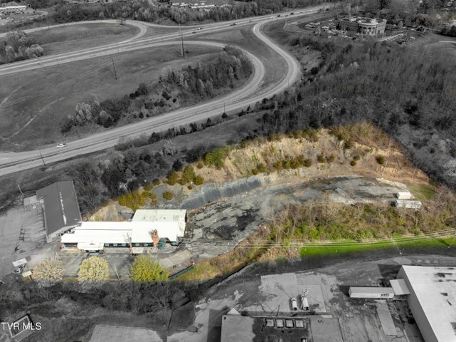 1st photo of 3096 Roan Street