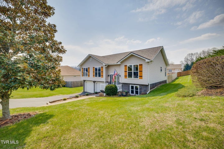 1st photo of 1009 Zack Court