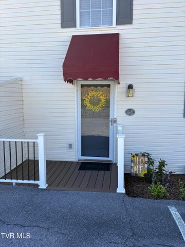 1st photo of 2101 Cherokee Road