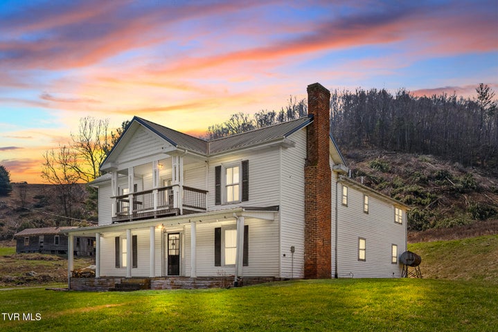 1st photo of 4025 Fox Creek Road