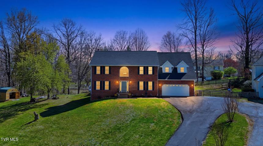 1st photo of 124 Lazy Lane