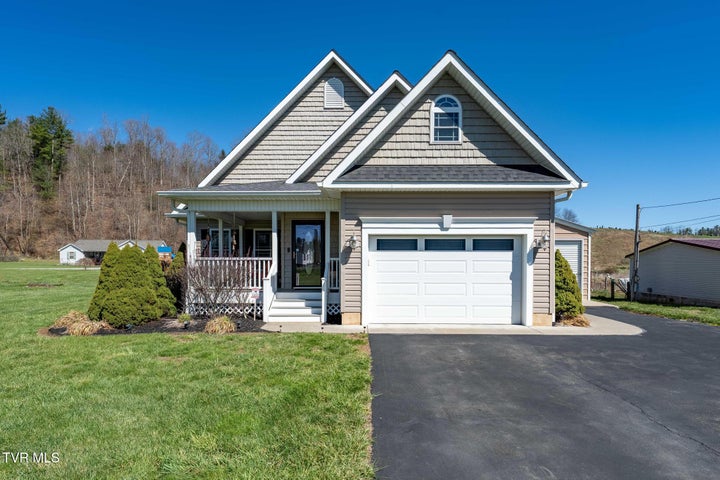 1st photo of 2144 Highway 421 N 