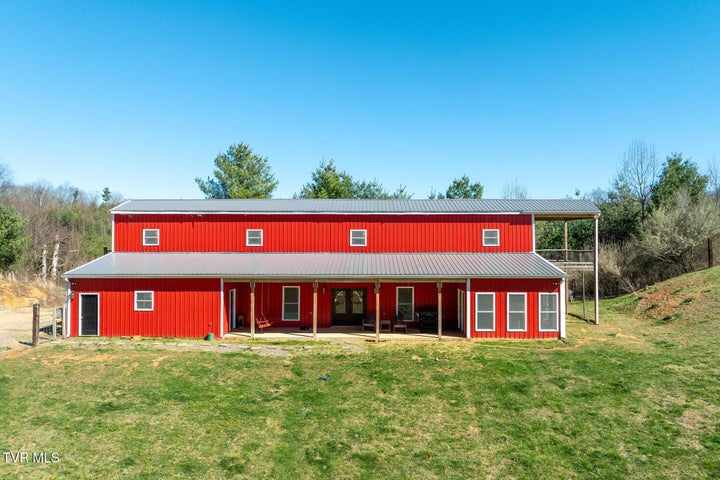 1st photo of 533 Robinson Hollow Lane