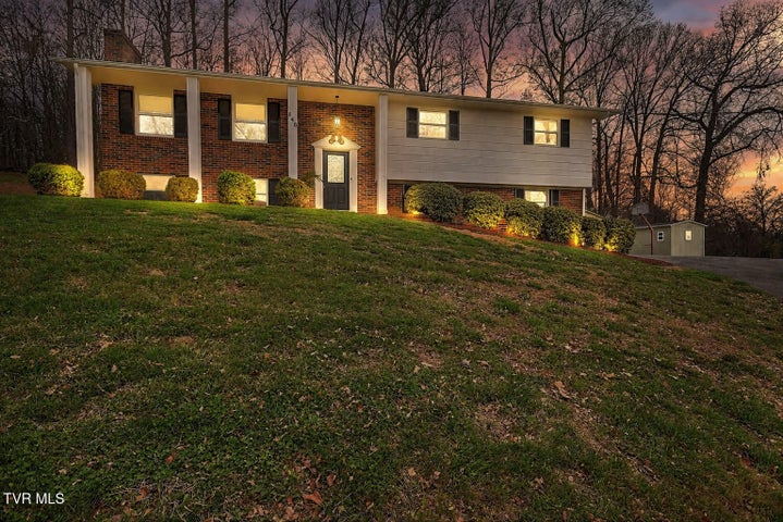 1st photo of 148 Whitehills Road