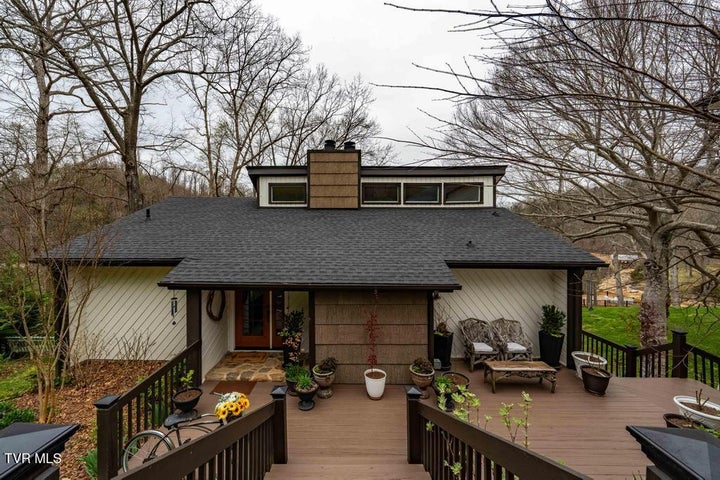 1st photo of 487 Lakeshore Road