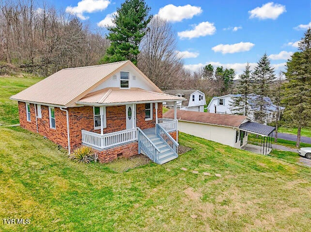 1st photo of 1927 Fincastle Turnpike