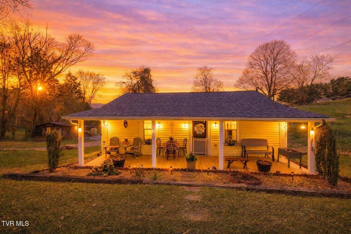 1st photo of 517 Cherokee Drive