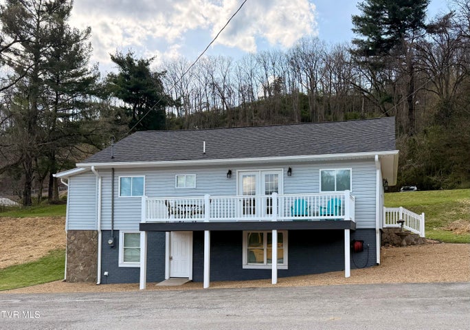 1st photo of 16540 Tazewell Street