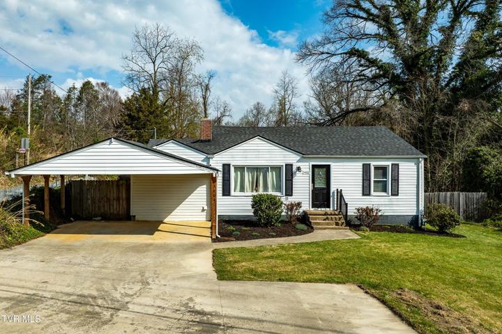 1st photo of 3402 Walnut Street