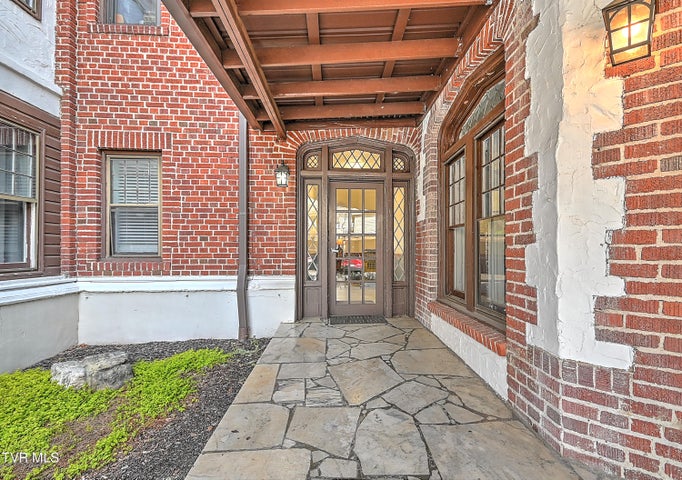 1st photo of 701 Locust Street