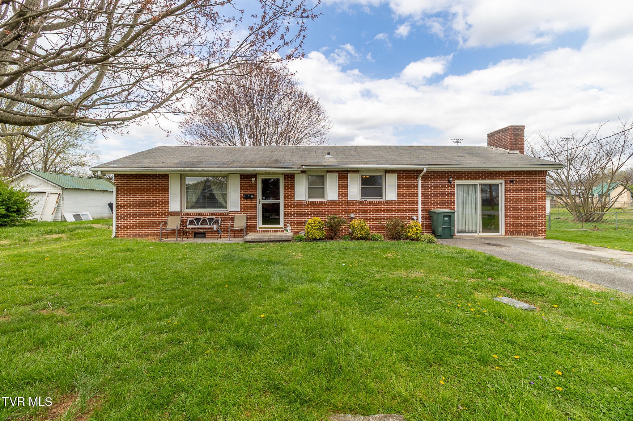 1st photo of 817 Mulberry Street