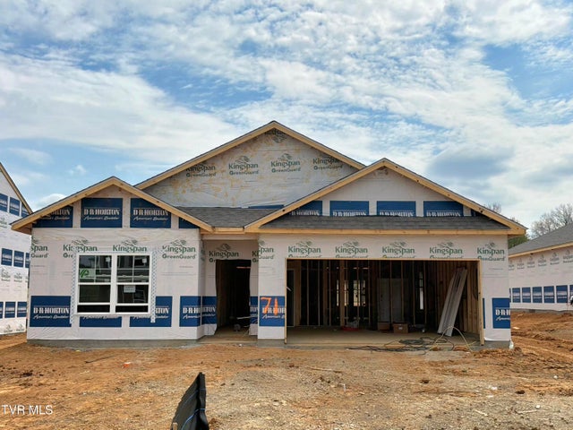 1st photo of 206 Artist Avenue 