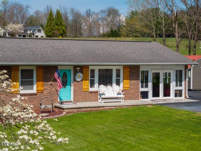 1st photo of 109 Valmar Road