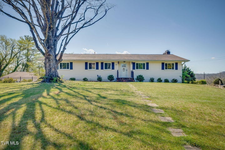 1st photo of 125 Meadow Wood Drive