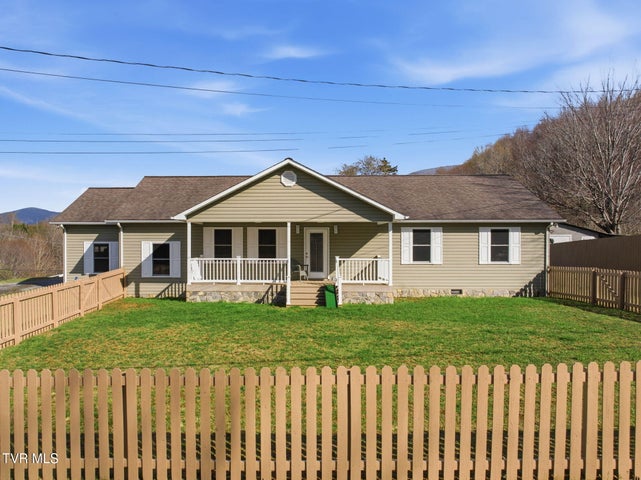 1st photo of 419 Cove Creek Road