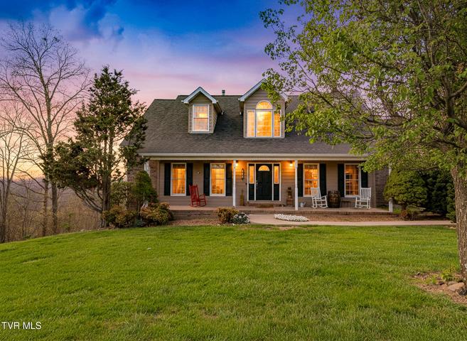 1st photo of 512 Wood View Court