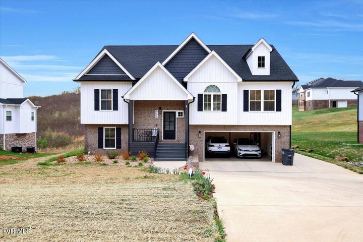 1st photo of 868 Granby Road