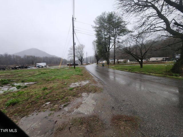 1st photo of 175 Bumpus Cove Road