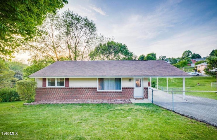 1st photo of 605 Bell Ridge Road