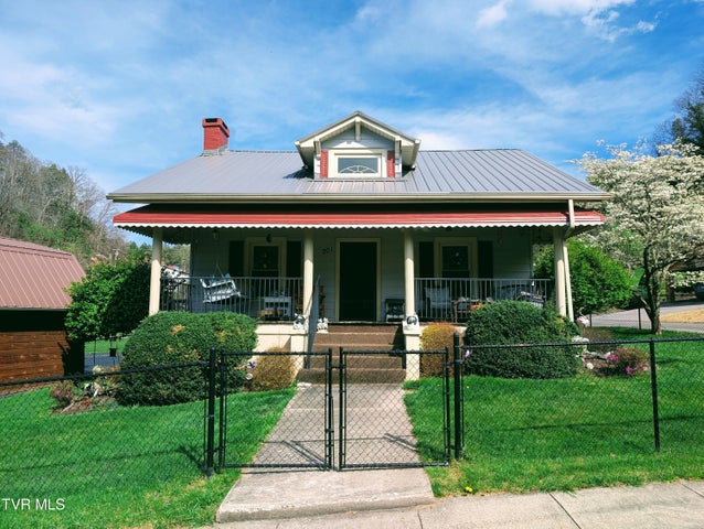 1st photo of 201 Ida Lane