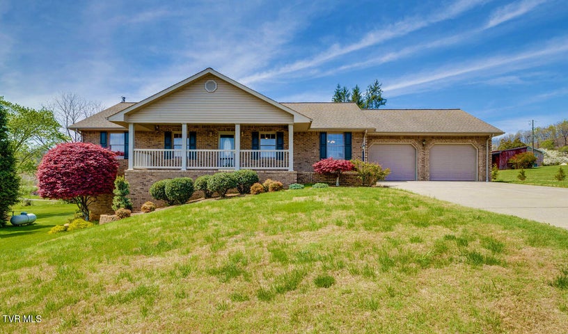 1st photo of 112 Riverchase Drive