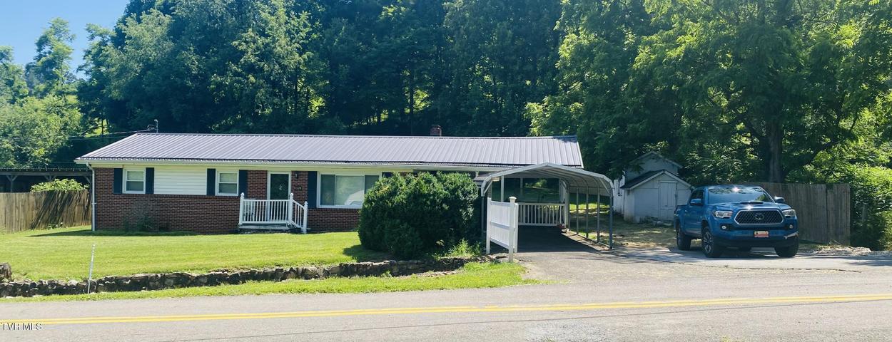 1st photo of 1820 Pine Orchard Road