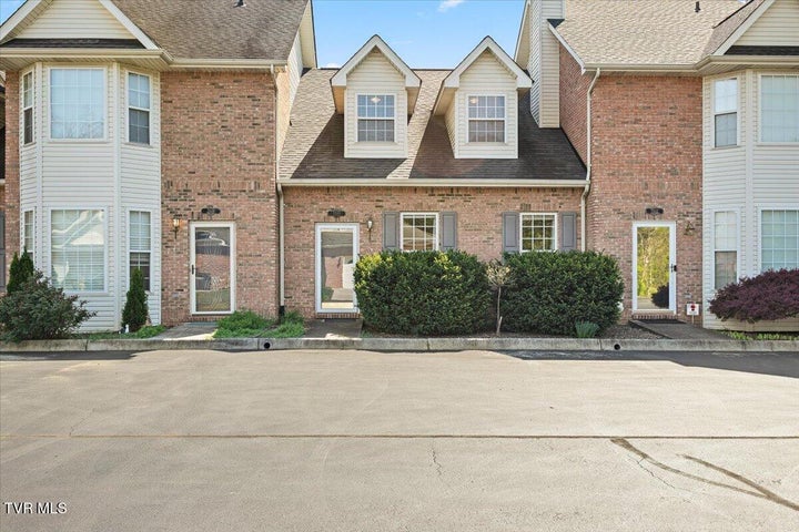 1st photo of 2503 Cloister Lane