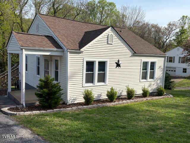 1st photo of 328 Lakecrest Drive