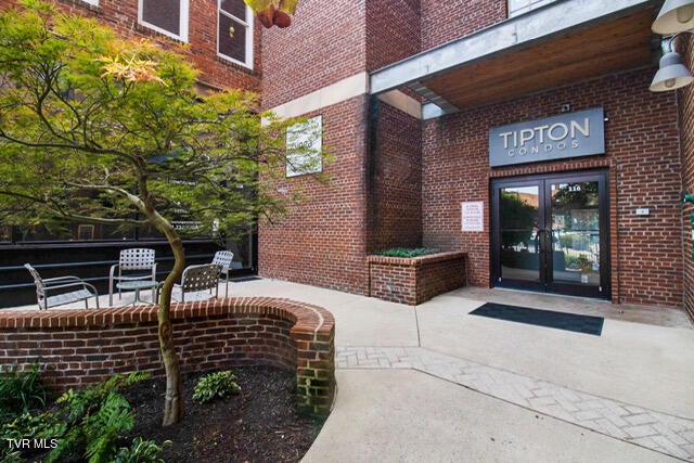 1st photo of 116 Tipton Street