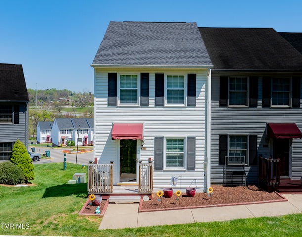 1st photo of 681 Beaverview Drive