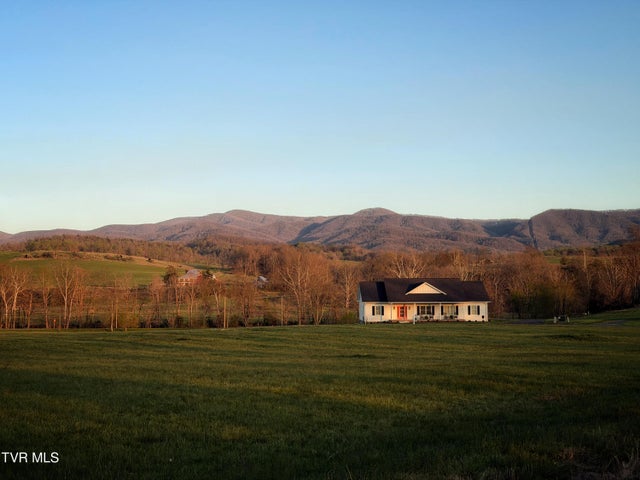 1st photo of 182 St Johns Way