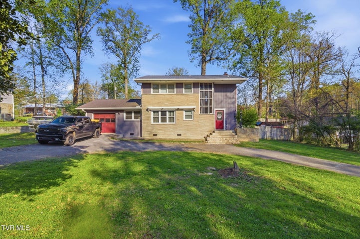 1st photo of 209 Haynes Boulevard