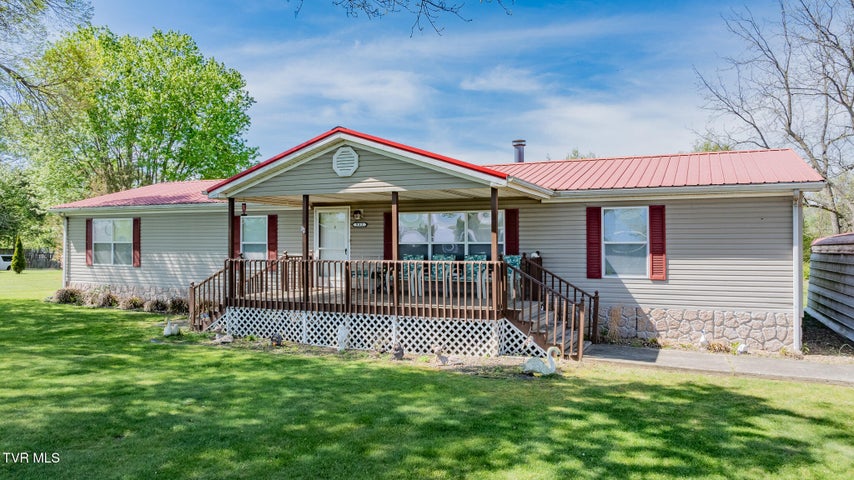 1st photo of 985 Old Stage Road