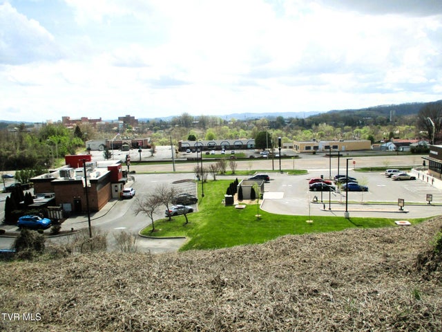 1st photo of 650 Teasel Drive