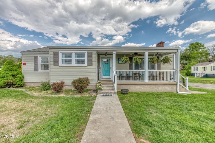 1st photo of 1605 Blackmore Street