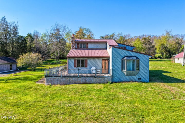 1st photo of 605 Redwood Drive