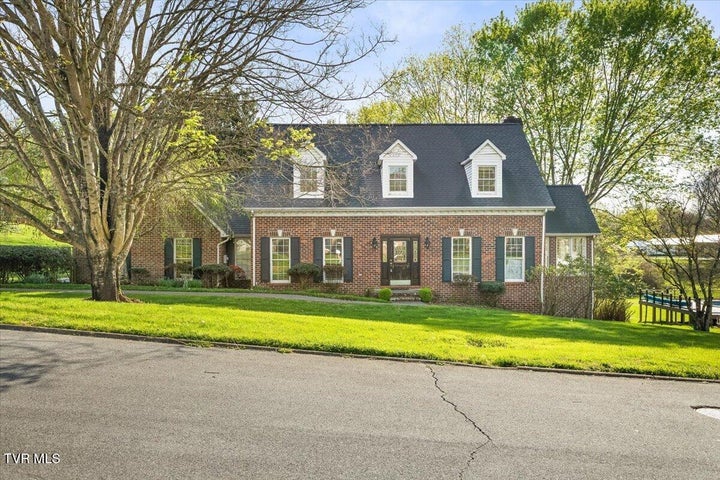 1st photo of 1857 Greenbriar Circle