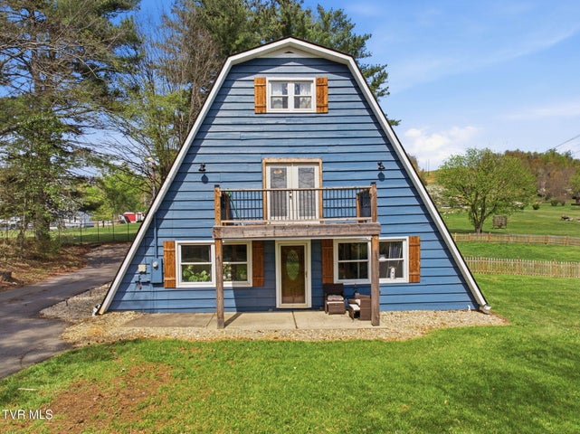 1st photo of 435 Oak Grove Road