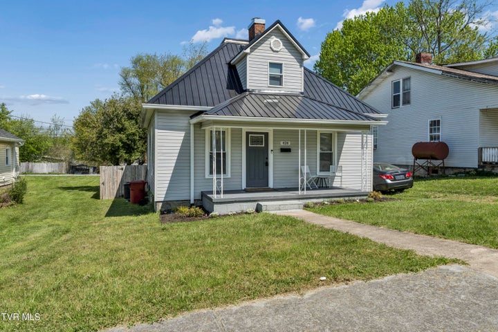 1st photo of 424 Hamilton Street