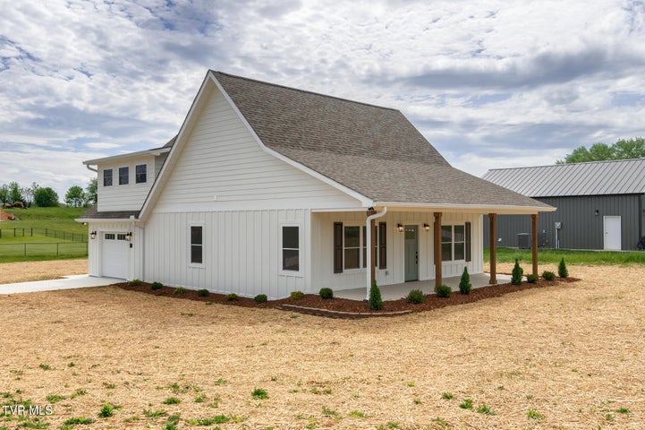 1st photo of 50 Emperor Lane