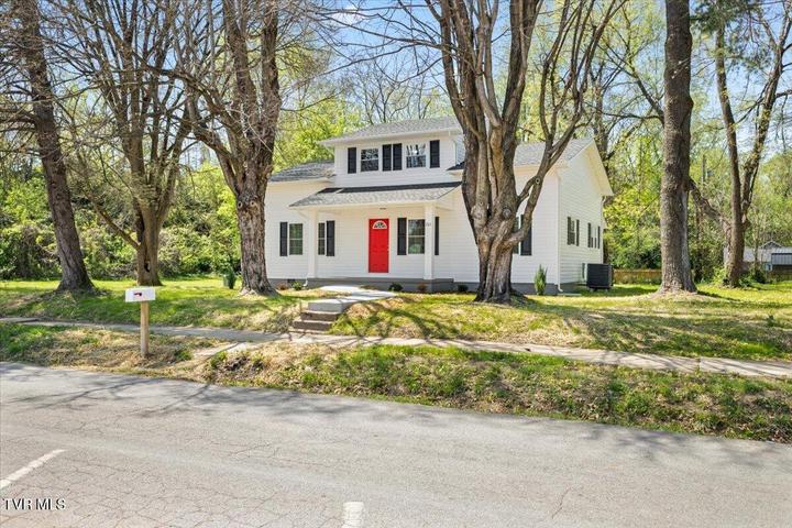 1st photo of 701 Hemlock Street