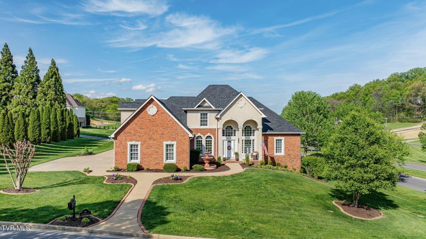 1st photo of 1 Honeysuckle Court