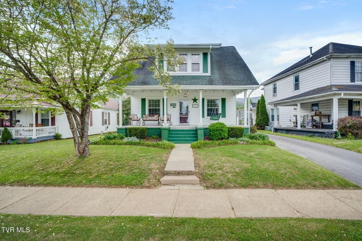 1st photo of 322 Carolina Avenue