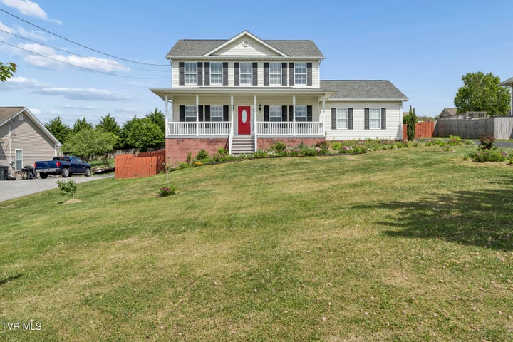 1st photo of 401 Leesburg Road