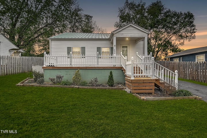 1st photo of 506 Trudy Street