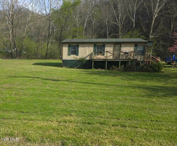 1st photo of 90 Railroad Avenue