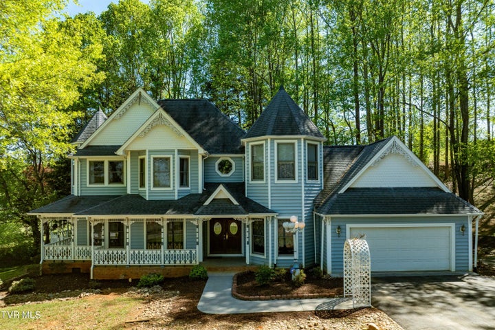 1st photo of 101 Knobb Hill Road